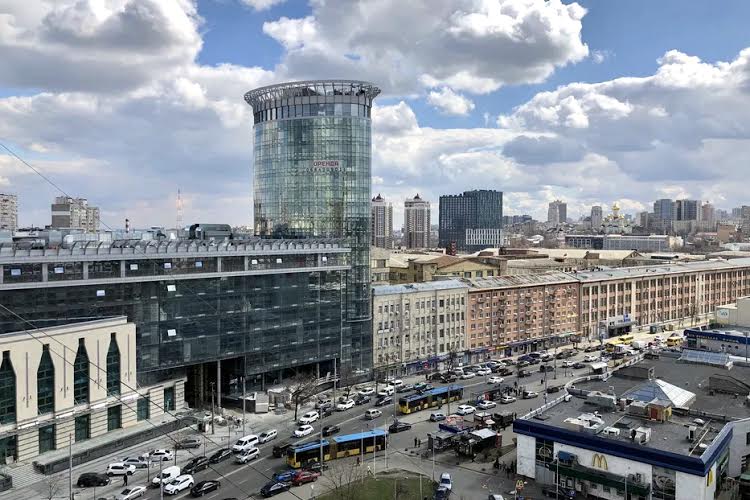 Продам квартиру Ильенко 5, Шевченківський р-н, Київ, Лук'янівська (M)  3 кімнати, 13 поверх 16-пов., українська цегла  105 000 $ 