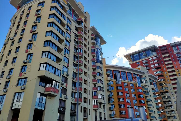 Продам квартиру Ломоносова вул., 73, Голосіївський р-н, Київ, Виставковий центр (M)  4 кімнати, 4 поверх 10-пов., бетонно монолітний  390 000 $  2 393 $/м²