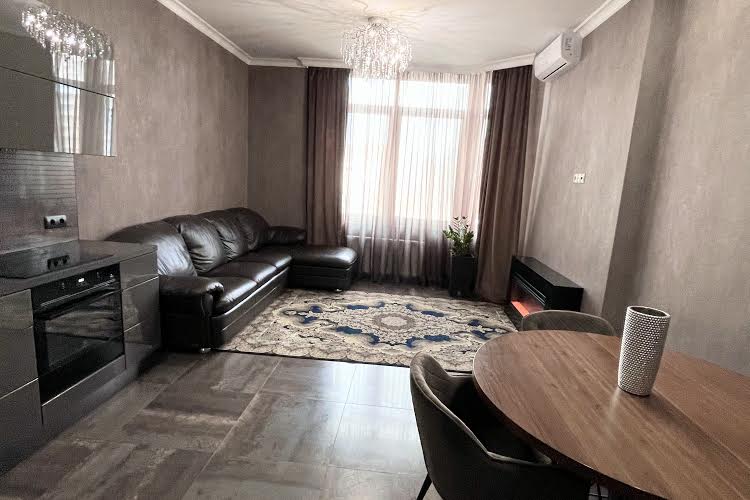 Продам квартиру Євгена Коновальця вул. (Щорса), 34-а, Печерський р-н, Київ, Печерська (M)  3 кімнати, 7 поверх 24-пов., бетонно монолітний  278 000 $  3 089 $/м²