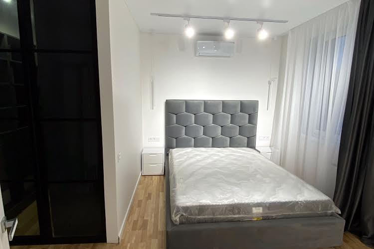 Продам квартиру Перемоги просп., 109а, Святошинський р-н, Київ, Житомирська (M)  3 кімнати, 3 поверх 12-пов., бетонно монолітний  117 000 $  1 888 $/м²